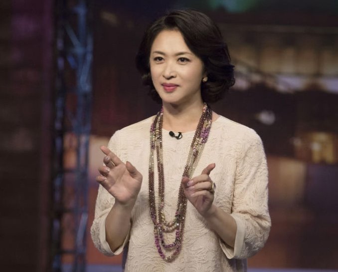 为了一个“玩笑”做了金星10年妻子的肯波琳,如今过得怎么样了?