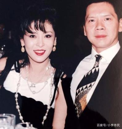 向佐敢怒怼滕华涛，是因为母亲强势还是爷爷的背景强大呢？