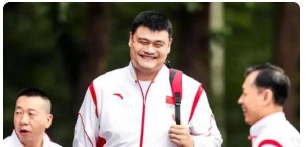 姚明率中国女篮出征东京奥运会 这是咋情况？