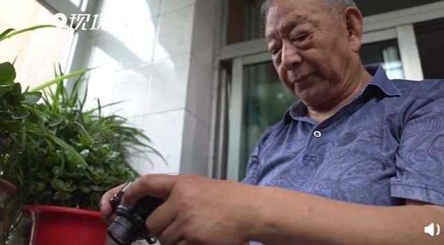 老人连续7年拍摄天空,由始至终重复一件事是什么感觉?