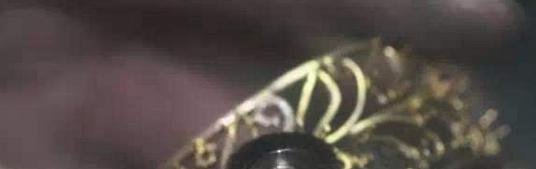 翡翠是怎样镶来的