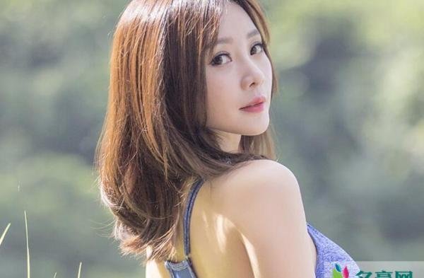 柳岩辟谣买十套房 房子是用来住的不是用来炒的