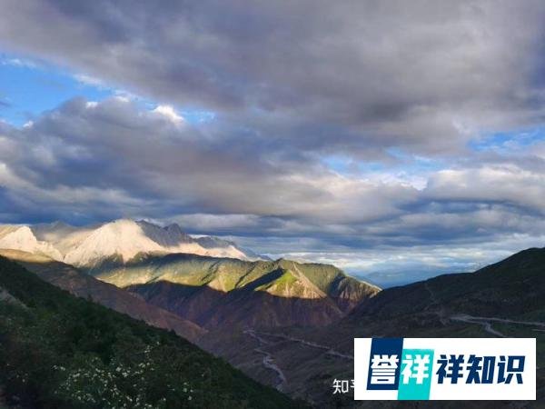 在成都租车走川藏线霸道多少钱一天?