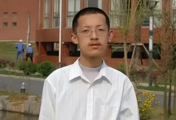 北大天才柳智宇：不后悔出家，在还俗之后，他能不能适应现在的生活呢？