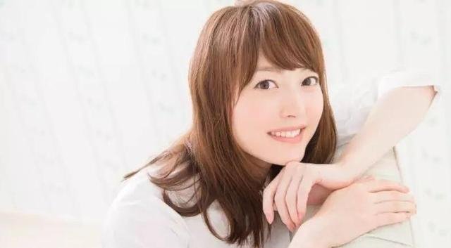 日本著名声优花泽香菜确诊感染新冠,这是否会影响到她的工作?