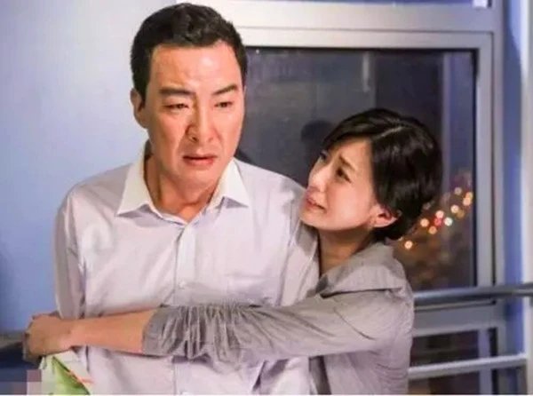 空姐杀害情夫案:空姐发现自己是小三,一怒杀害富商情夫,结果怎样了?