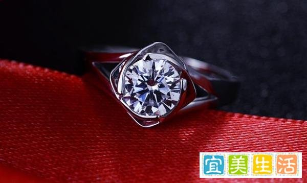 购买0.5克拉钻戒多少钱？适合用作婚戒吗？会不会有点小？