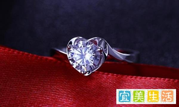 购买0.5克拉钻戒多少钱？适合用作婚戒吗？会不会有点小？