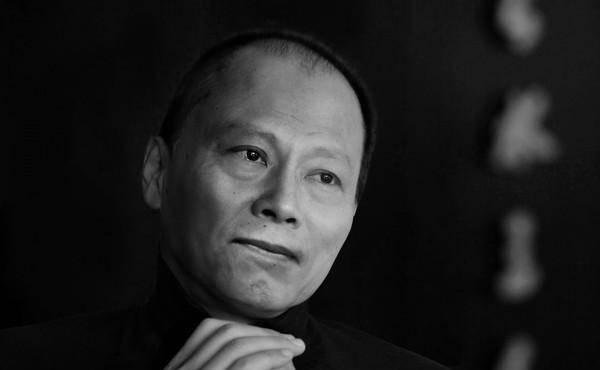 69岁知名导演张毅因病去世！经历两段婚姻，为琉璃艺术负债7000万