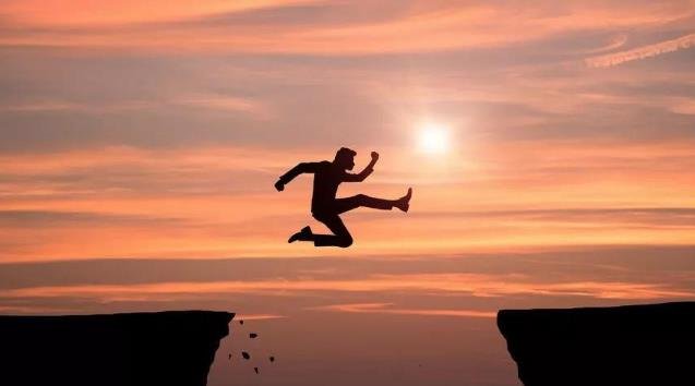 辩论赛：个人的命运是由社会掌握还是个人掌握？
