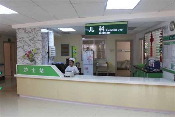 安徽一男童抗癌4年为保命，肚子上排便已2年，孩子究竟患上了什么癌症？