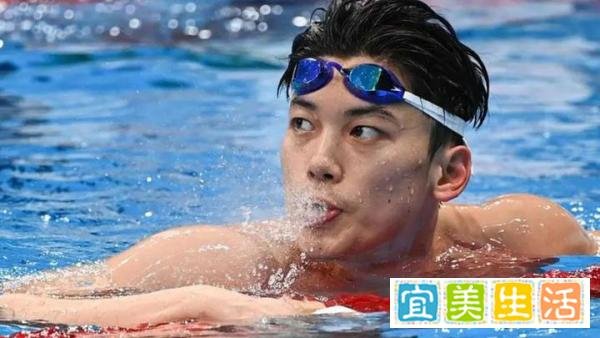 兵哥哥因对手抢跳多游200米,致使比赛重新开始后,中国队碾压夺冠