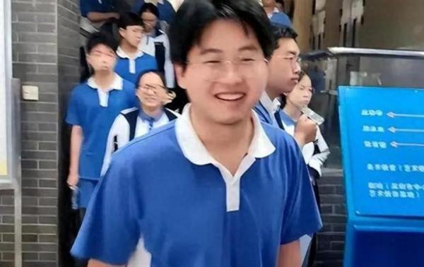 孙卓高考623分，状态很好，有人说养父母培养的好，有人说基因好