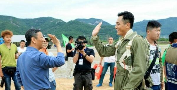 网曝《大轰炸》花了十个亿,还黑心洗钱,电影方回应:不信查账!