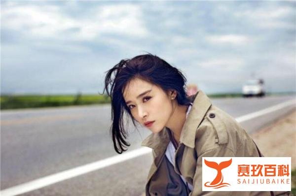 阚清子疑似新恋情曝光，约会小鲜肉牵手吃饭，全网祝福！