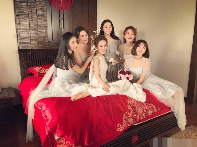 90后女生当30次伴娘，如何看待伴娘职业化？