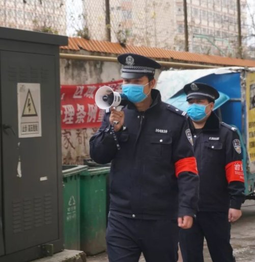 女子去湖南坐错车到了浙江的湖南，民警得知她身上只剩8元钱后是怎么做的？