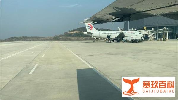 ?救援东航客机133人的广西村民：飞机解体找不到人，树上有布条