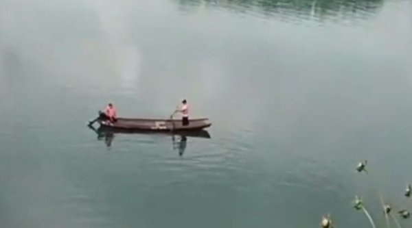 西安一对大学生情侣在嘉陵江拍照时溺水身亡，导致溺亡的真正原因是什么？