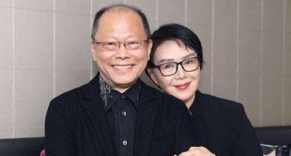 69岁知名导演张毅因病去世！经历两段婚姻，为琉璃艺术负债7000万
