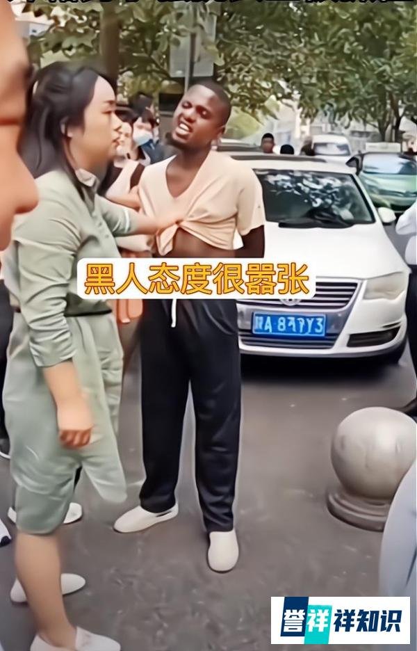 嚣张！西安一外籍男子当街猥亵，被女子狠扇耳光令人解气！