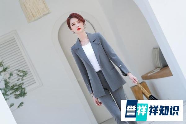 Angelababy时尚大片,身穿粉色西装展现惊人美貌