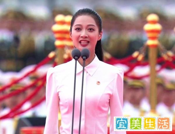 22岁天安门领颂，获杨澜盛赞，被上海台“淘汰”的冯琳什么来头？