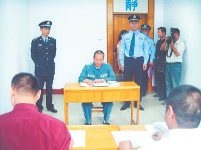 罪犯刑满释放前通过本科论文答辩,努力对一个人意味着什么?