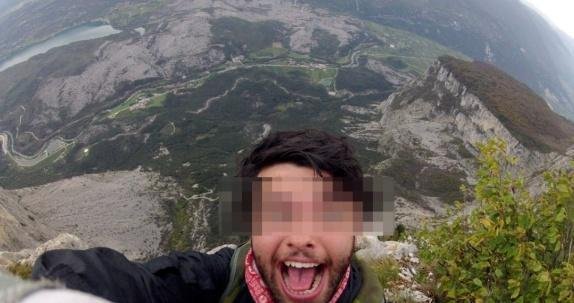惊魂一刻!翼装飞行者在高空中遭飞机斩首,落地已无头颅,内幕揭露