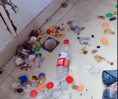 台风后家里下水道喷水喷垃圾，这些垃圾怎么会出现在这里？