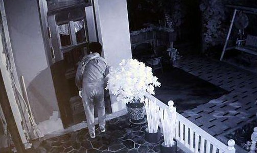 男子入室盗窃饿了煎4个荷包蛋吃，该男子会面临什么刑法？