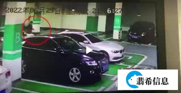 男子因长期996加班，划车解压！车主：我真的栓Q