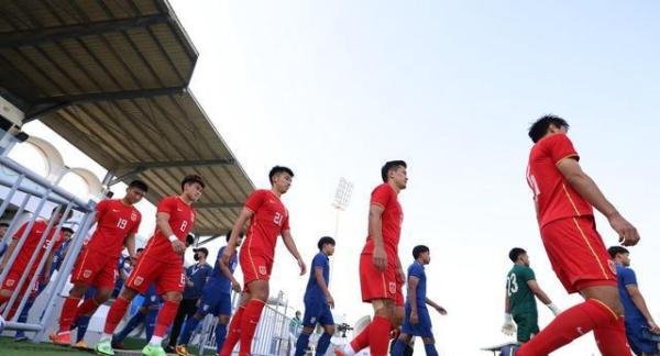 中国队1-1泰国队！千里单刀PK世界波，方昊进球后指天慰藉遇难者