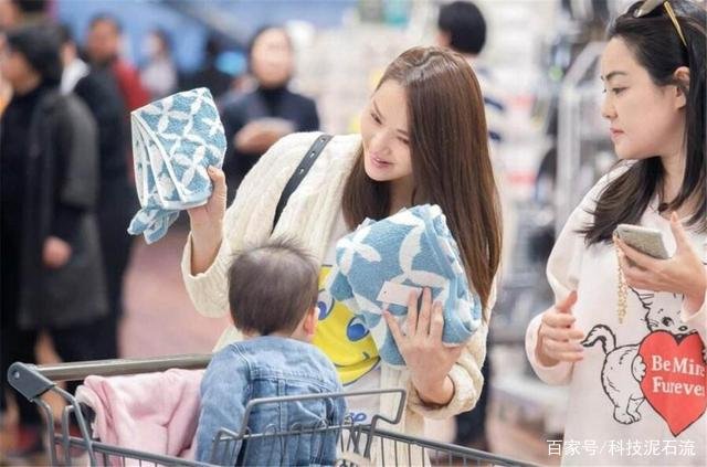 假“婴儿润肤油”成本仅1元，央视已曝光，家长要谨慎购买，你怎么看？