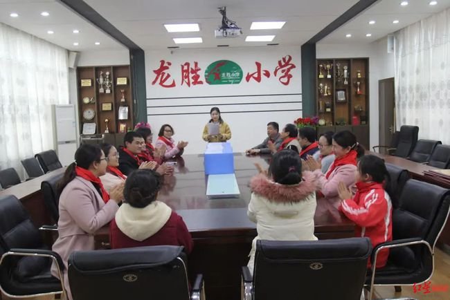 致敬！支教遇难女生李莎获评“最美大学生”，你从她身上看到了哪些品质