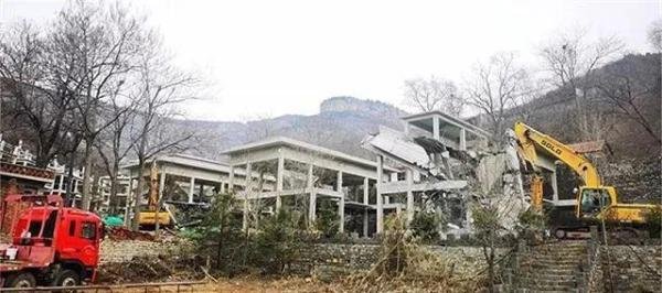 拆除已开始!济南违建别墅背后“主人”浮出水面