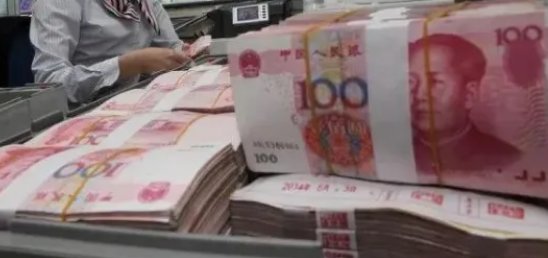 云南南华农商行因对外误付假币被罚款1万元，这起到了哪些警示作用？