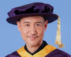 张学友获颁APA荣誉博士,证件照罕曝光,他的状态如何?