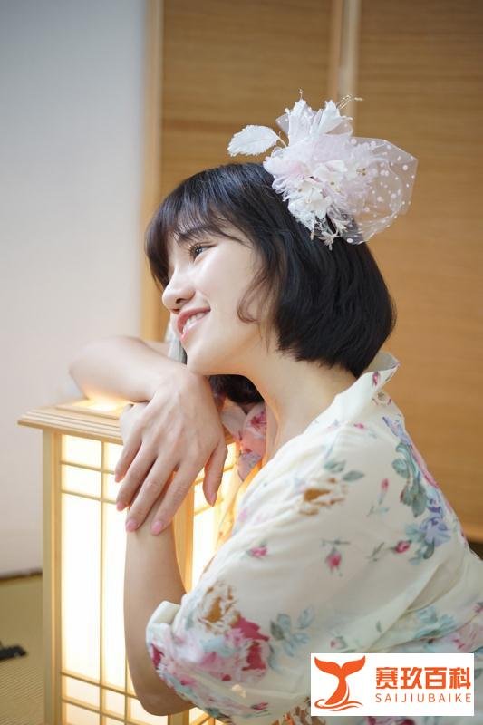 香港小师妹王心宜，混血艺人多才多艺引人注目