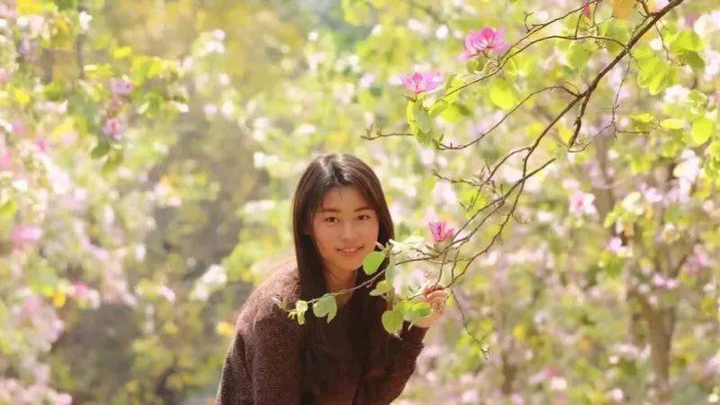 致敬！支教遇难女生李莎获评“最美大学生”，你从她身上看到了哪些品质