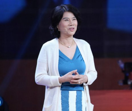 董明珠建议:领导们不能光催员工多干活,你认同她的想法吗