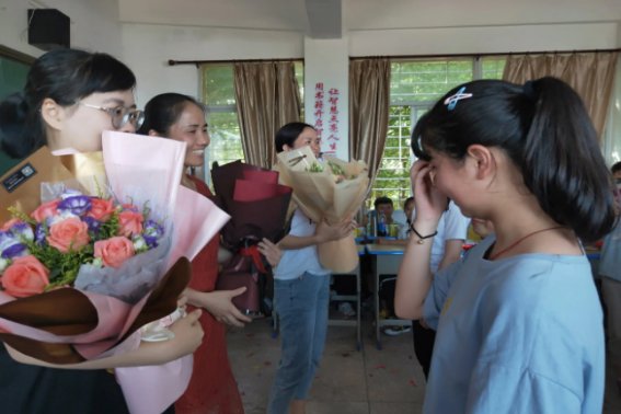 怎样祝老师女神节快乐的句子