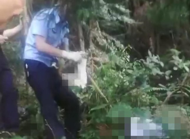 峨眉山市一路边树林发现两具遗骸的死亡原因确认了吗？