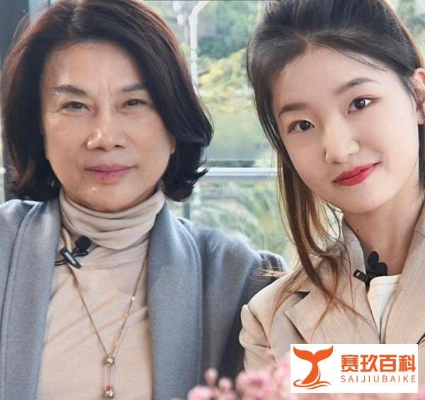 孟羽童图文广告报价至少15万一条：从争议走向成功的自媒体之路