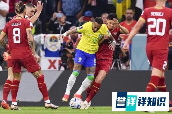 内马尔再创世界杯纪录！上场79分钟被侵犯9次，就差把命搁这了