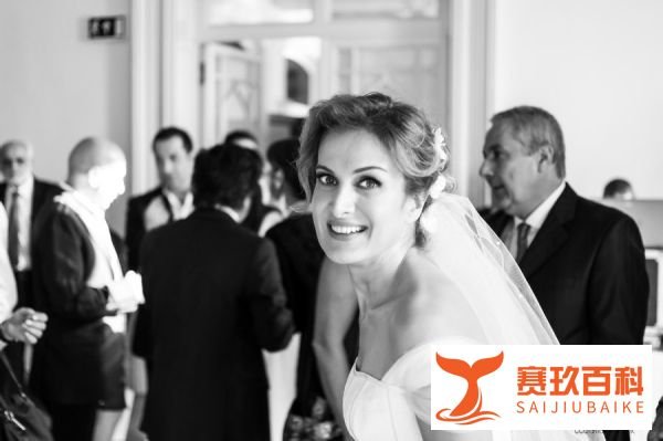 如何写婚礼请柬?