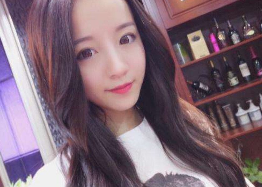 感情中,你的女朋友很喜欢发嗲,你喜欢她的这种性格吗?