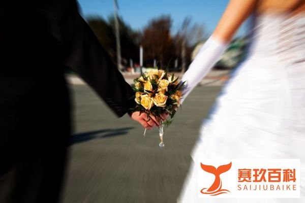 如何写婚礼请柬?